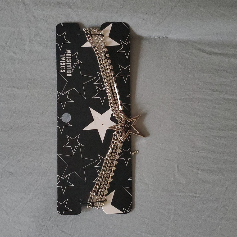*As-is* *NWT* Hot Topic's Social Collision Star Chain Choker - Picture 2 of 16